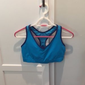 Lucy sports bra - lightly padded